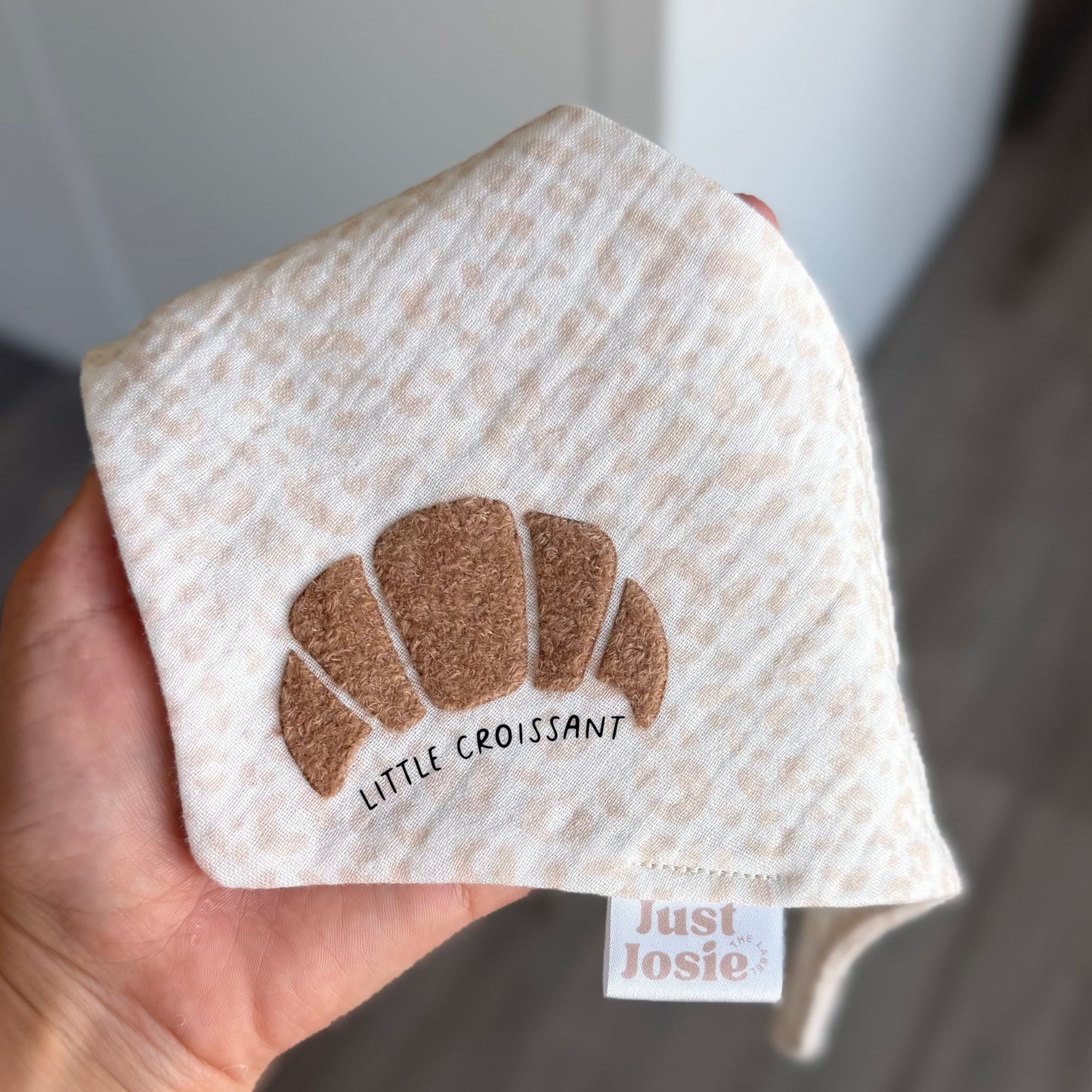 Little Croissant Patch für Musselin Halstuch